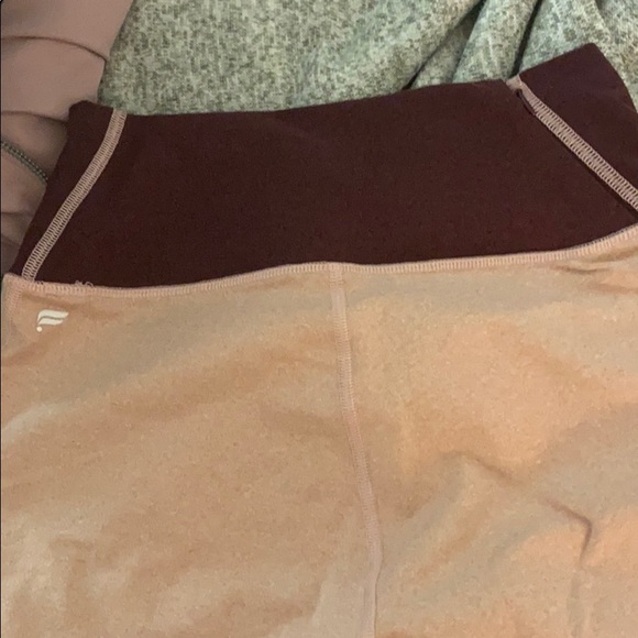 Fabletics crops - Picture 1 of 1